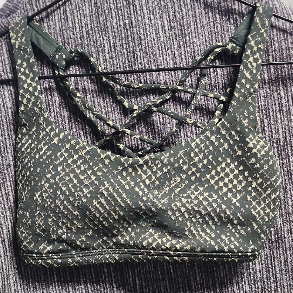 Lululemon Size 2  Crisscross Women's Bralette